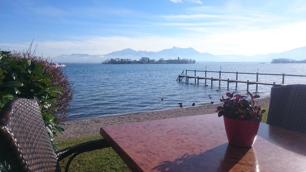 Hotel Peterlhaus Frauenchiemsee Zewnętrze zdjęcie